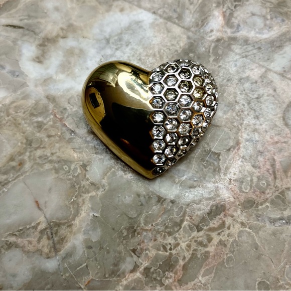 Keyes vintage signed heart shape gold tone rhinestone brooch - Picture 1 of 2